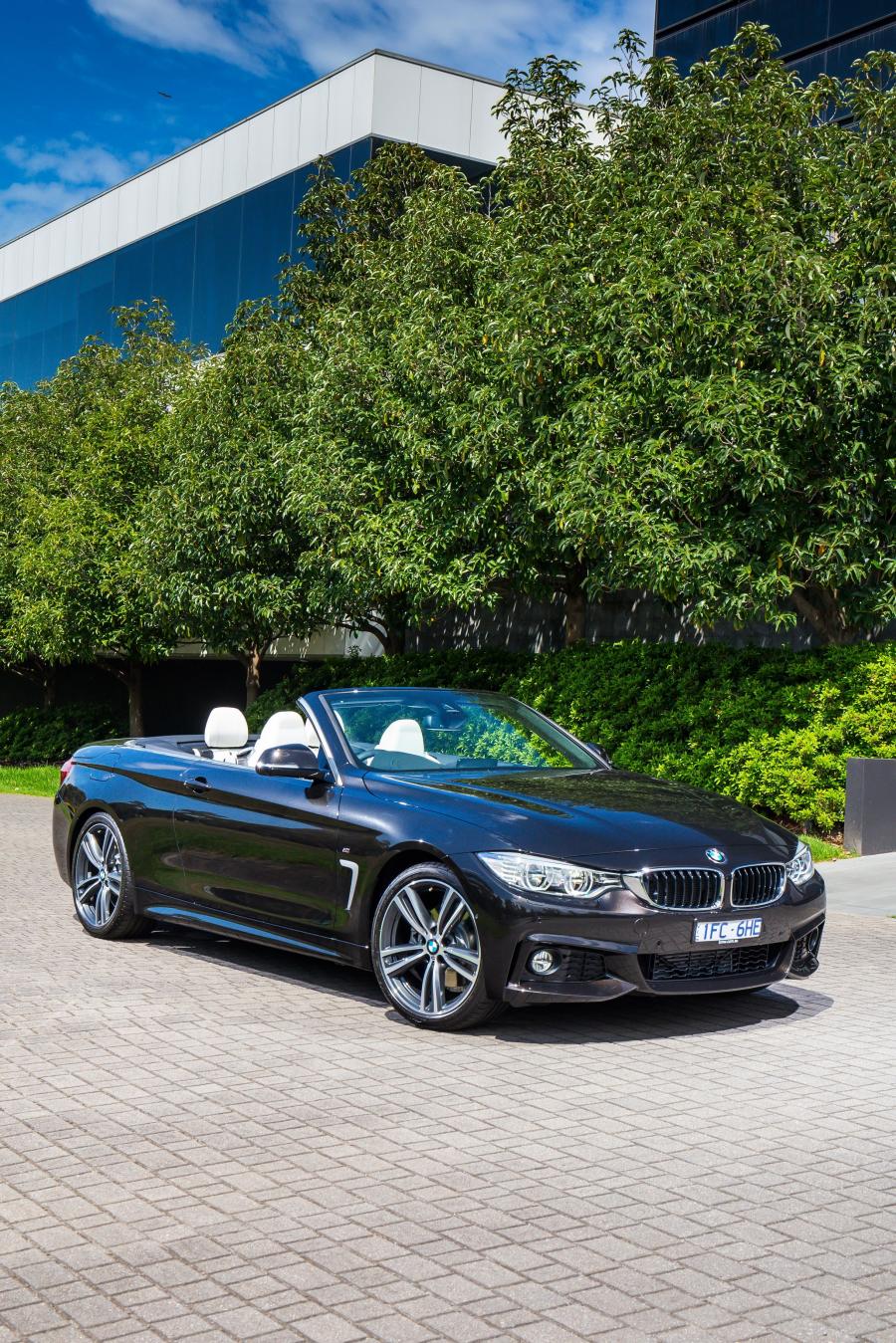  BMW 428i Convertible M Sport Individual 2016 года  (фото 3 из 4)